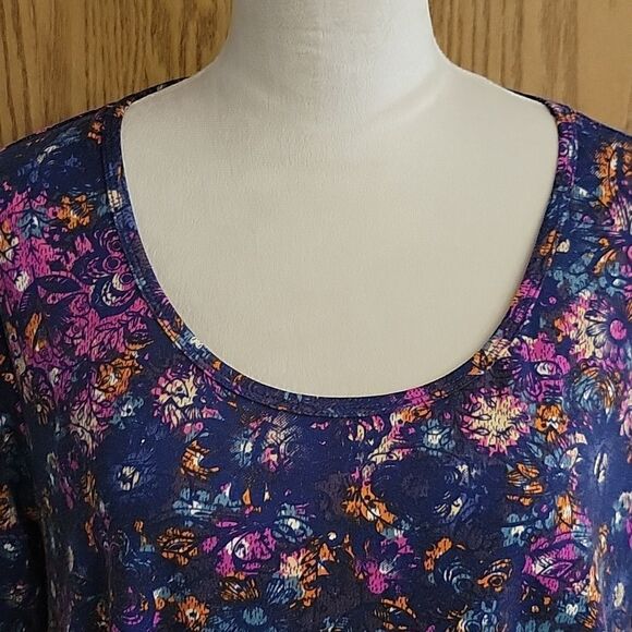 Lularoe Top  - Picture 2 of 5